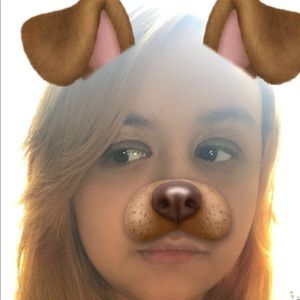 Meet your Posher, Laylani